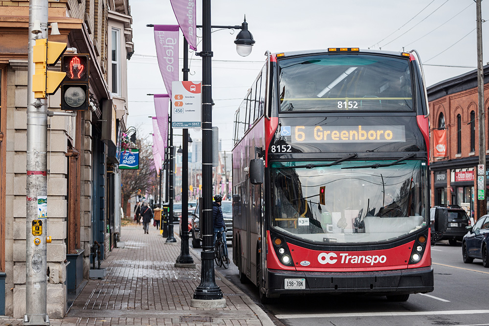 Photo of OC Transpo bus on Bank Street